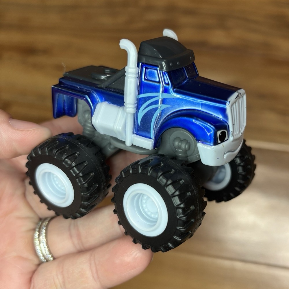 Shiny Crusher Blaze‎ And The Monster Machines Toy Die Cast  2014 Blue Truck